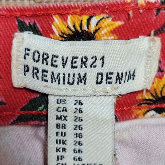 Forever 21 Premium Denim sunflower print shorts size 26 - Picture 8 of 9